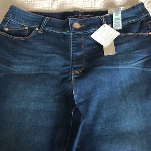 🥀CHICO’S PETITE JEGGING JEANS🥀NWT
